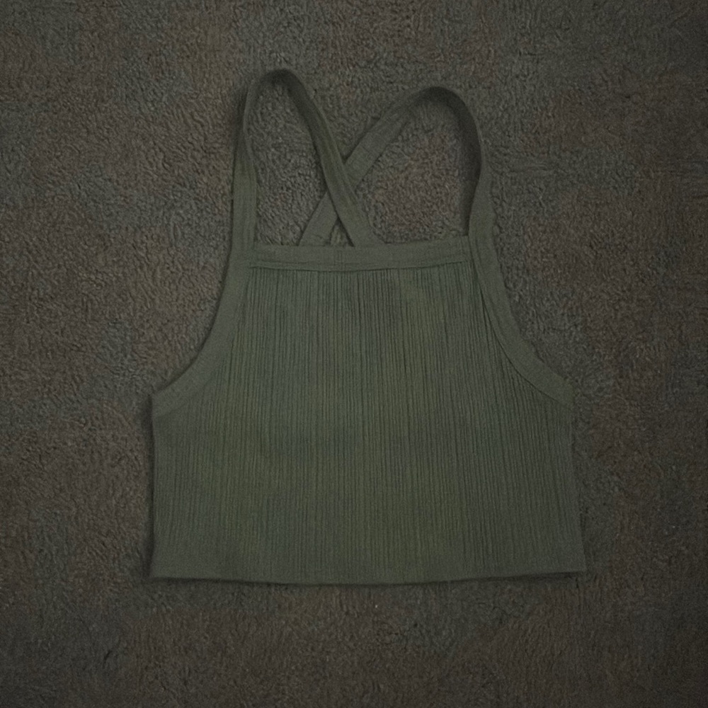 American eagle crop top